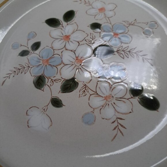 Kingsbury Stoneware Collection Autumn Flowers Hand Painted Plate - Picture 6 of 9